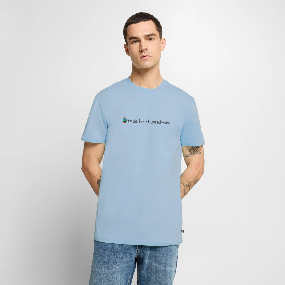 Herren-T-Shirt „federherz buntschwanz“ – Baumwolle | buntschwanz - Hellblau